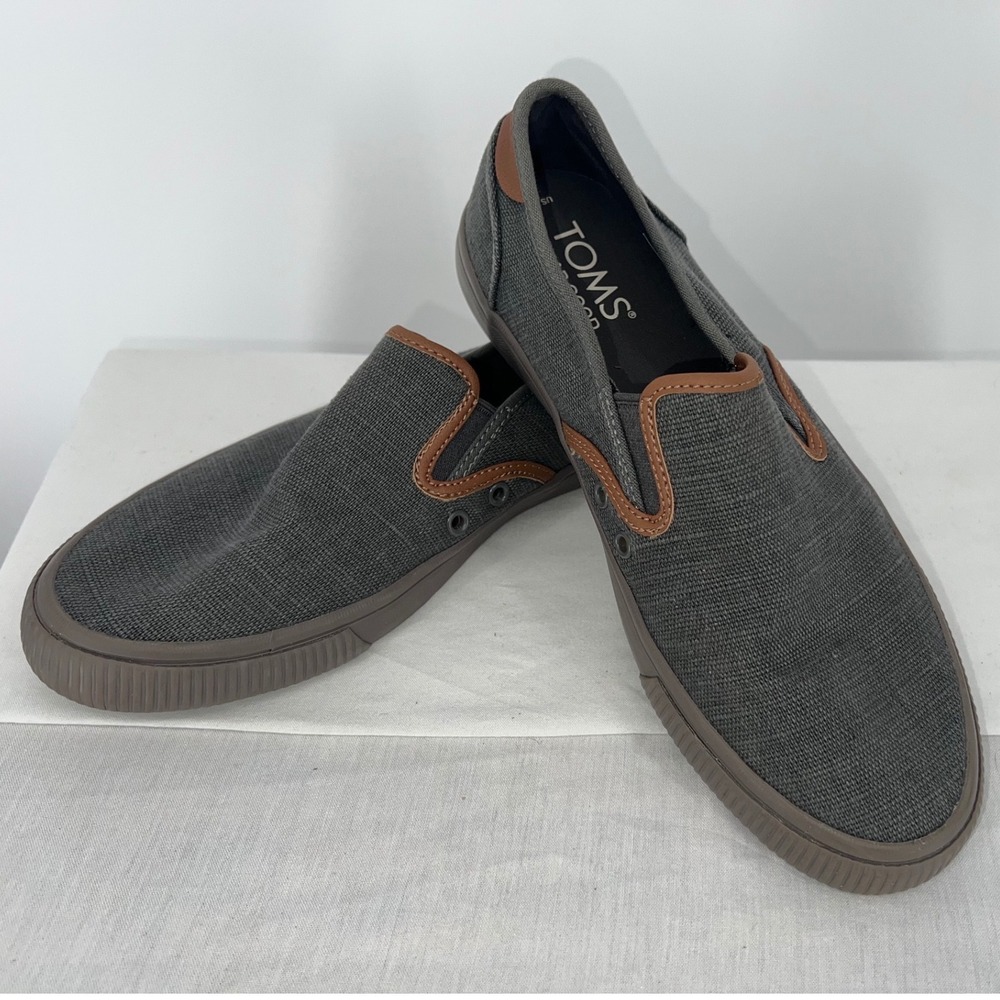 TOMS Wear Good Mens Grey Canvas Slip On Sneakers Loafers Size 7 Charcoal Brown